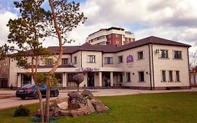 La Villa Park Hotel